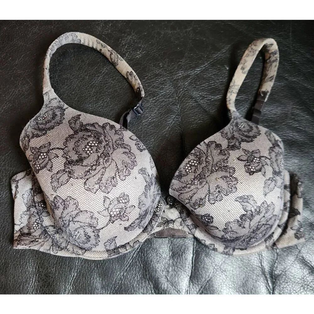 Victoria's Secret lined perfect coverage underwire Bra 34C.